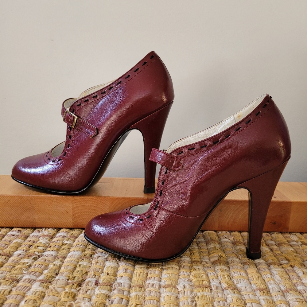 Rare Fox And Fluevog Red Vintage Mary Jane Heels with Oxford Lacing Sz5 EUC